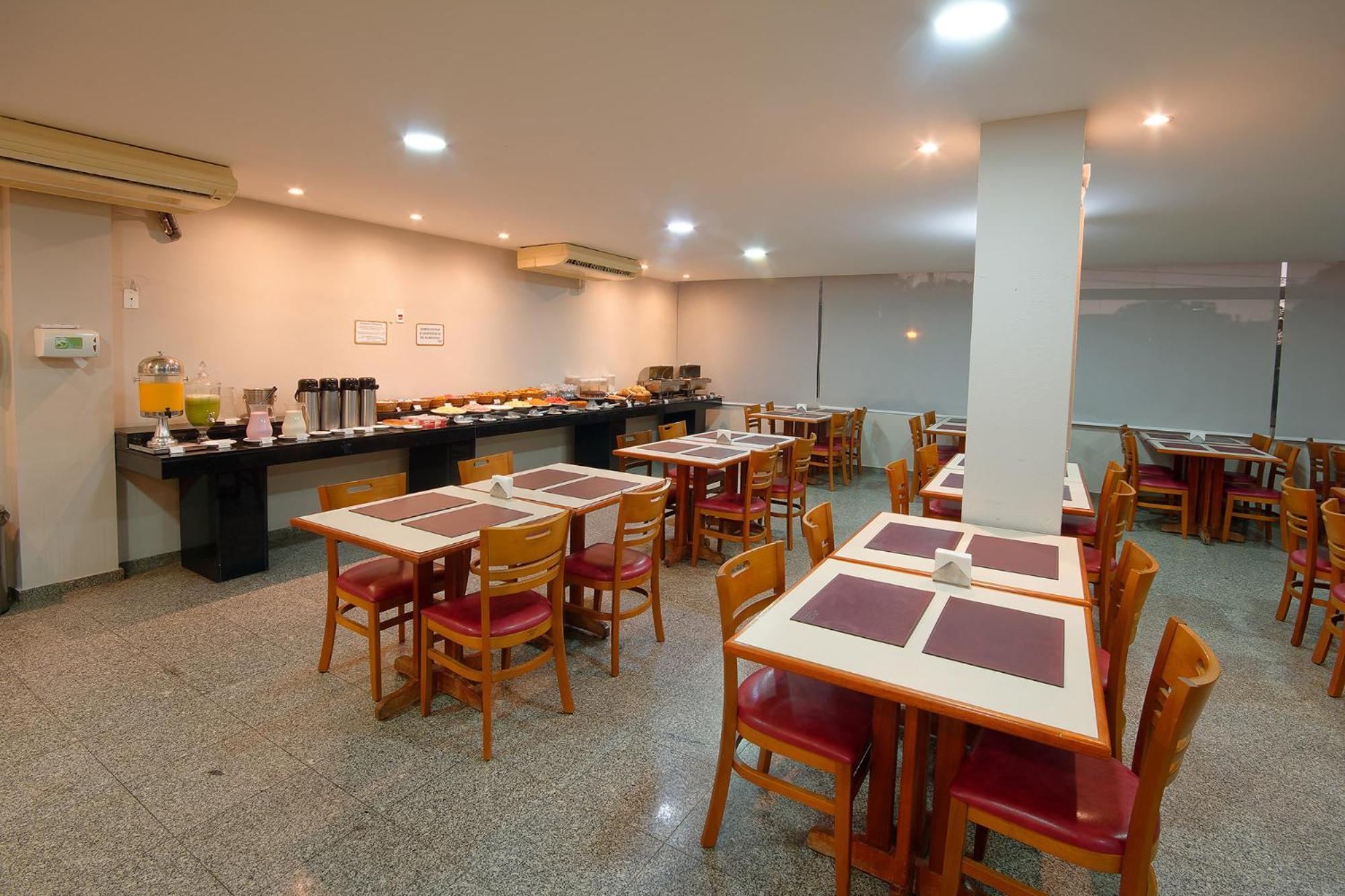Fênix Hotel 3*